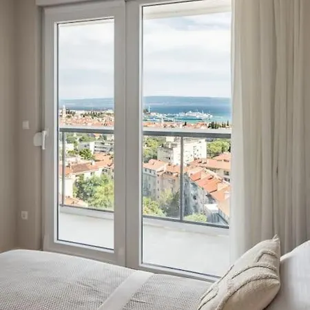 Majestic View Penthouse 아파트
